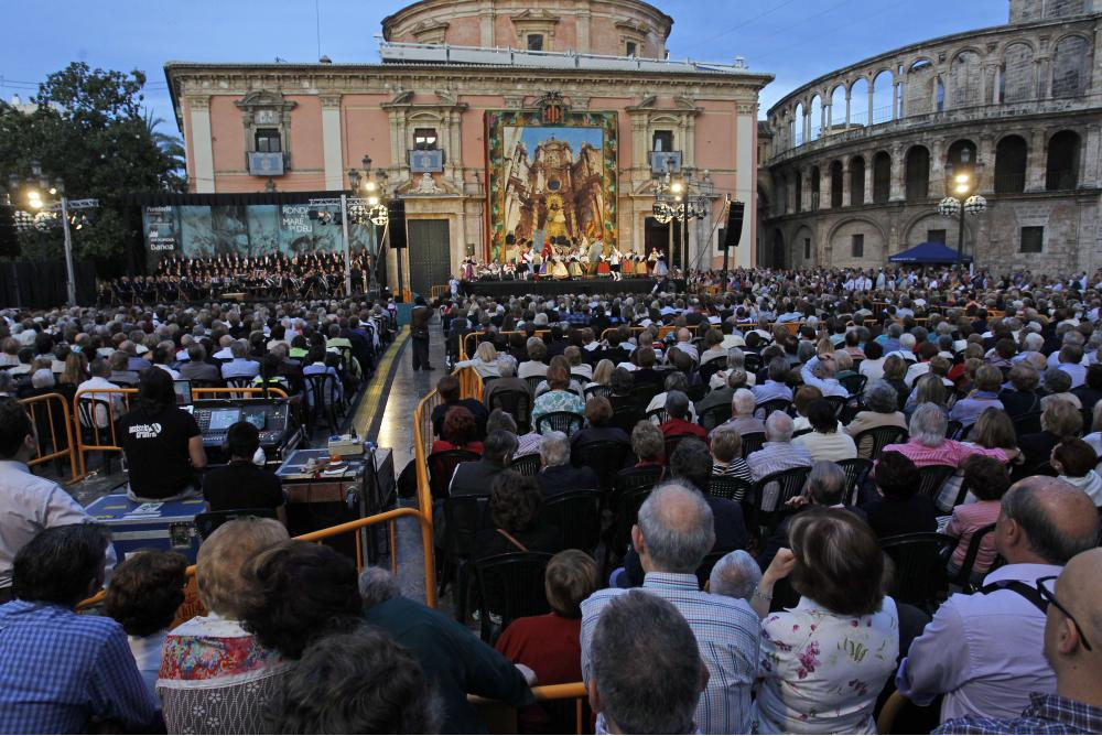 Público concierto Ronda a la Mare de Dèu